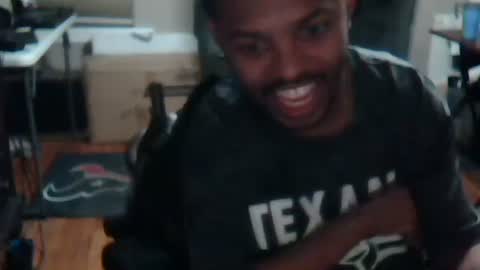 Snapshot of xxxonwheelz chatting on April 2026 02:59:01 AM xxxonwheelz online show from April 2026 02:59:01 AM