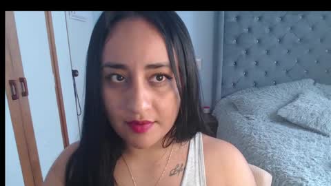 Lunhaa   online show from March 2025 05:33:01 PM