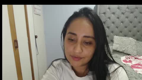 Lunhaa   online show from March 2025 02:15:01 AM