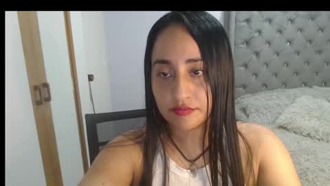 Lunhaa   online show from March 2025 10:56:01 PM