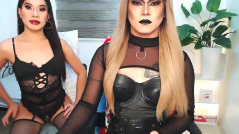 Snapshot of xyournightmarequeenx chatting on July 2026 07:27:02 PM QueenMarina online show from July 2026 07:27:02 PM
