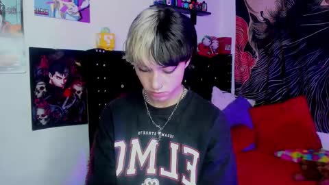 Snapshot of xzerox_ chatting on December 2025 07:51:02 PM xzerox_ online show from December 2025 07:51:02 PM