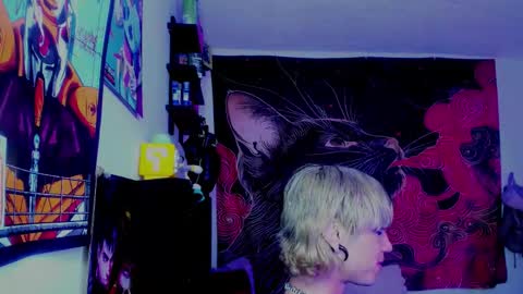 Snapshot of xzerox_ chatting on December 2025 12:23:02 PM xzerox_ online show from December 2025 12:23:02 PM