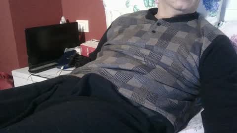 Snapshot of yahe2010 chatting on January 2025 02:33:01 AM grillino online show from January 2025 02:33:01 AM