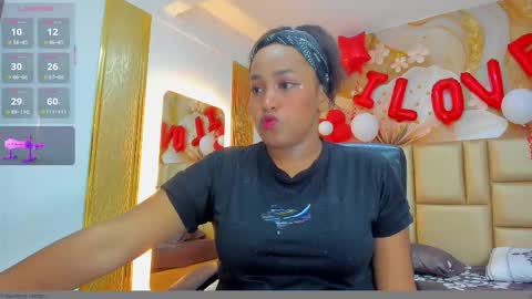 Snapshot of yamirawalker chatting on February 2026 07:54:01 PM Naomi online show from February 2026 07:54:01 PM