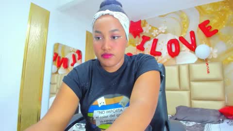 Snapshot of yamirawalker chatting on February 2026 07:43:02 PM Naomi online show from February 2026 07:43:02 PM