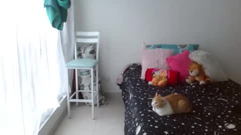 yanis_ariel12 online show from September 2025 06:51:02 PM