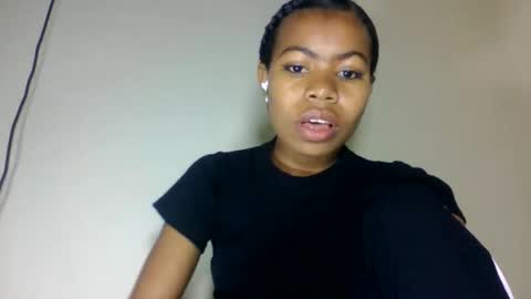 Snapshot of yannick_01 chatting on June 2026 03:55:01 PM yannick_01 online show from June 2026 03:55:01 PM
