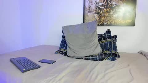 yanpaul83 online show from October 2025 03:07:02 PM