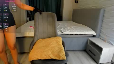 Yana online show from October 2025 01:31:01 AM