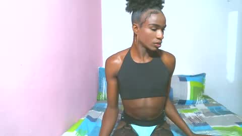 YARITHZA online show from February 2025 07:52:01 PM