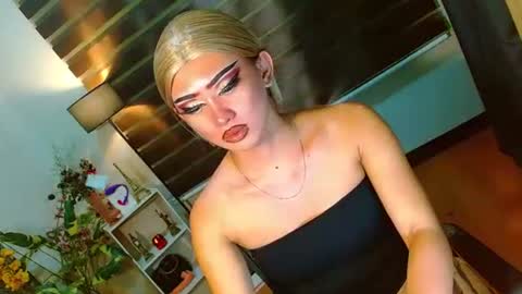 miss yasii online show from April 2026 03:56:01 PM