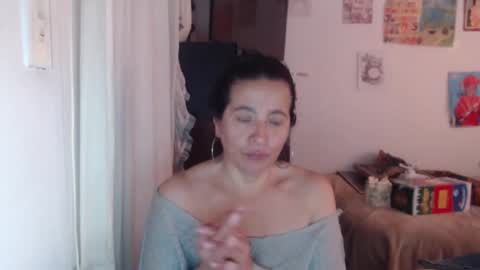 yasmin_love85 online show from December 2025 05:19:02 PM