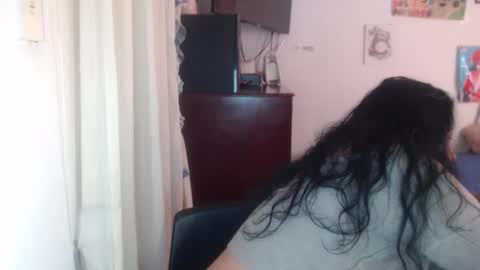 Snapshot of yasmin_love85 chatting on April 2026 02:08:02 PM yasmin_love85 online show from April 2026 02:08:02 PM
