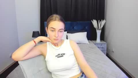 Snapshot of yasminasage chatting on February 2025 07:13:01 PM Yasmina online show from February 2025 07:13:01 PM