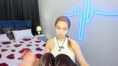 Snapshot of yasminasage chatting on September 2025 01:11:01 PM Yasmina online show from September 2025 01:11:01 PM