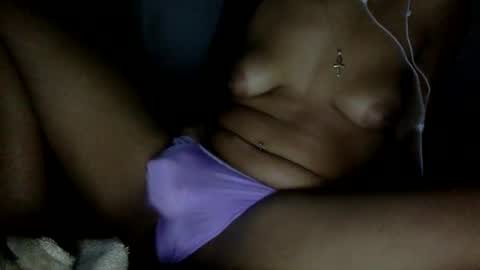 Yasmine Bank online show from October 2025 06:50:02 AM