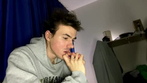 yayay333 online show from April 2026 09:23:01 PM