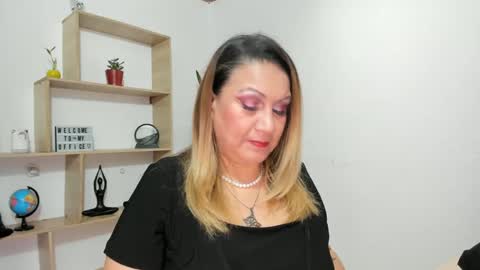 yayita online show from October 2025 01:20:02 PM