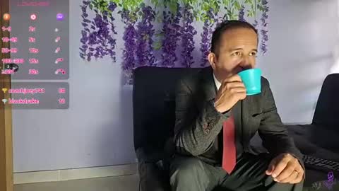 Snapshot of yazflor chatting on June 2026 03:49:02 PM Hazzan y Greisy online show from June 2026 03:49:02 PM