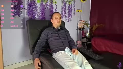 Snapshot of yazflor chatting on June 2026 12:46:02 PM Hazzan y Greisy online show from June 2026 12:46:02 PM