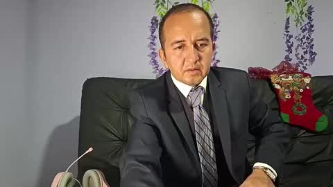 Snapshot of yazfore chatting on November 2025 03:45:01 PM Hazzan online show from November 2025 03:45:01 PM