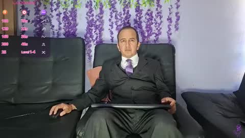 Snapshot of yazfore chatting on February 2026 03:05:01 PM Hazzan online show from February 2026 03:05:01 PM