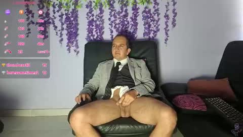 Snapshot of yazfore chatting on February 2026 03:17:02 PM Hazzan online show from February 2026 03:17:02 PM