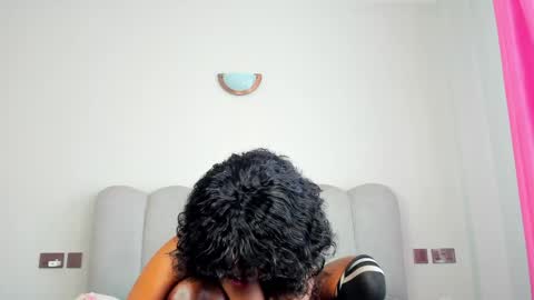 Snapshot of yazmin_rochae chatting on May 2026 08:32:01 AM yazmin_rochae online show from May 2026 08:32:01 AM