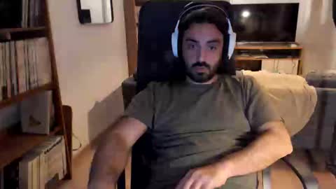 yeeaahoo online show from April 2026 07:10:01 PM