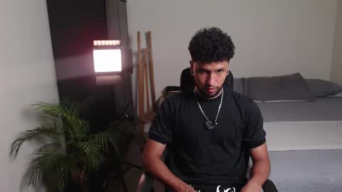 Snapshot of yeff_stone chatting on February 2026 12:04:01 AM yeff online show from February 2026 12:04:01 AM