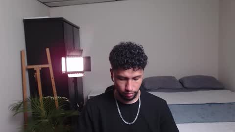 Snapshot of yeff_stone chatting on February 2026 11:33:01 PM yeff online show from February 2026 11:33:01 PM