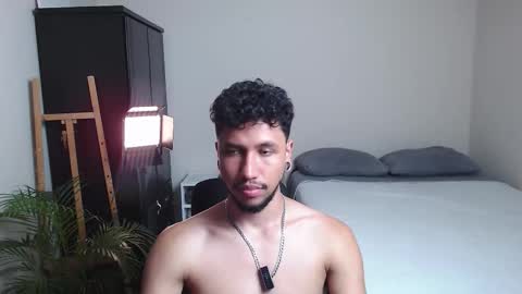 Snapshot of yeff_stone chatting on February 2026 02:10:01 AM yeff online show from February 2026 02:10:01 AM