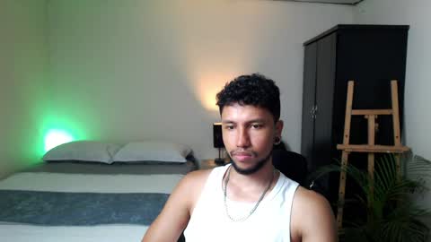 Snapshot of yeff_stone chatting on May 2026 11:44:02 PM yeff online show from May 2026 11:44:02 PM