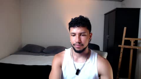 Snapshot of yeff_stone chatting on June 2026 01:32:02 AM yeff online show from June 2026 01:32:02 AM