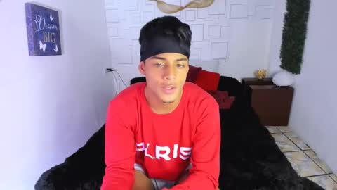 yeison_77 online show from December 2024 09:24:02 AM