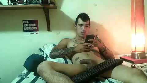 Snapshot of yeisoncastellanos1999 chatting on June 2026 09:40:01 PM yeisoncastellanos1999 online show from June 2026 09:40:01 PM