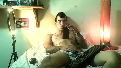Snapshot of yeisoncastellanos1999 chatting on June 2026 05:33:02 PM yeisoncastellanos1999 online show from June 2026 05:33:02 PM