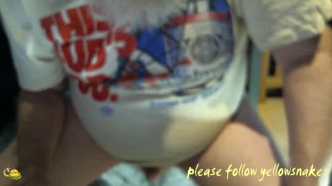 Snapshot of yellowsnakes chatting on April 2026 01:30:01 PM . y e l l o w s n a k e s . online show from April 2026 01:30:01 PM