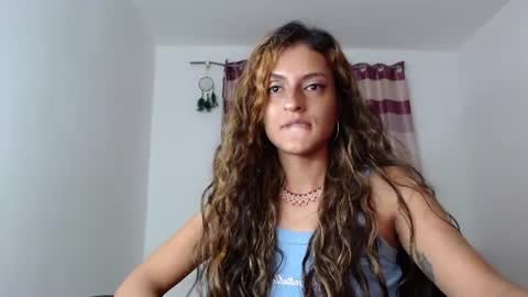 Snapshot of yemaya_28 chatting on June 2026 05:12:02 AM Yemaya 28 online show from June 2026 05:12:02 AM