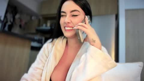 yenifer016 online show from May 2026 04:19:02 AM