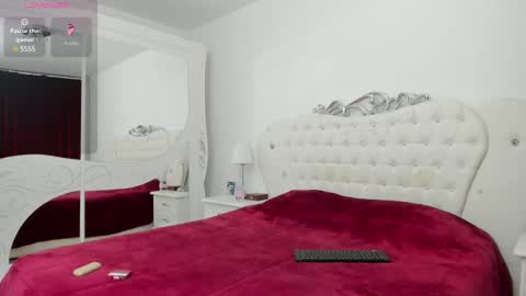 yennefer13 online show from January 2025 08:38:02 PM