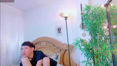 Snapshot of yeremmy_twink chatting on June 2026 07:19:01 PM yeremmy_twink online show from June 2026 07:19:01 PM