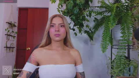 yeriawaddell  online show from March 2026 10:26:01 PM