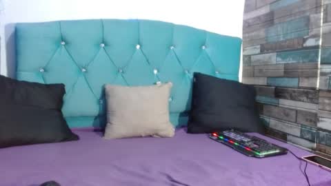 yesamin_stone18 online show from April 2026 12:54:02 PM