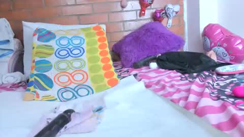 Snapshot of yesicasquirt65 chatting on February 2026 12:25:01 PM yesicasquirt65 online show from February 2026 12:25:01 PM