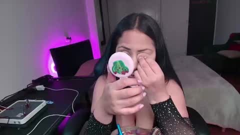 yesie_hot2 online show from September 2025 01:07:02 AM