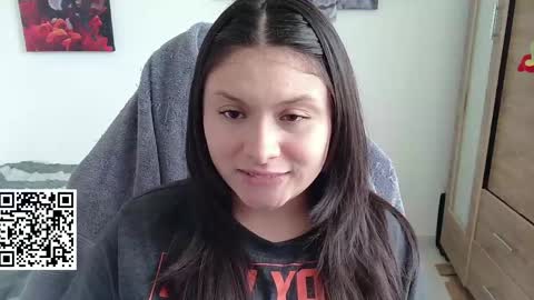 yessica_gomez01 online show from April 2026 07:06:02 PM