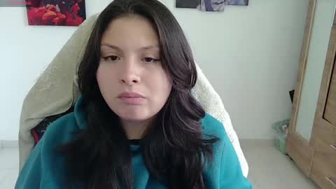 yessica_gomez01 online show from June 2026 07:17:02 PM