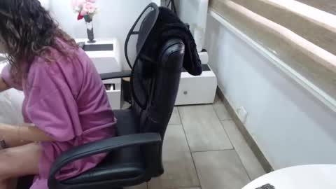 jessy online show from November 2025 06:53:01 PM